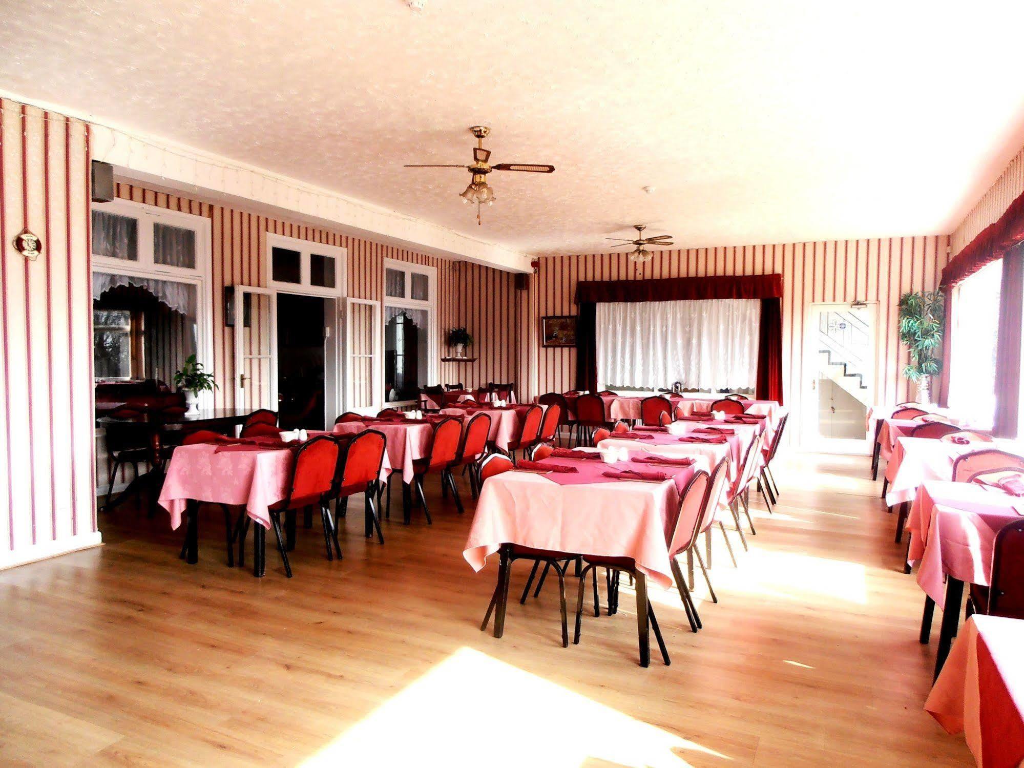 Altavia Hotel Sandown Exterior photo
